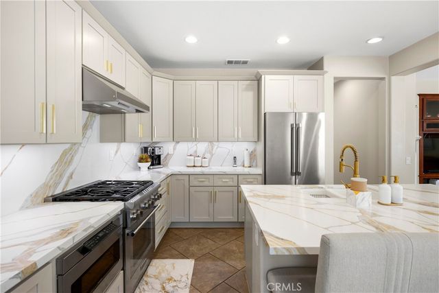 8075 Holland Park Street, Chino, CA 91708