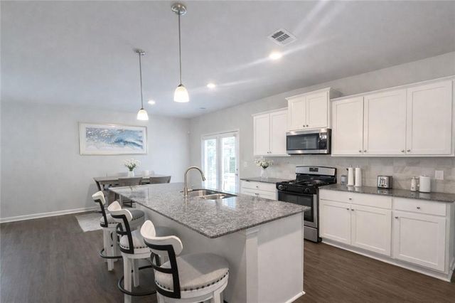 182 Woodhouse Circle, Acworth, GA 30102