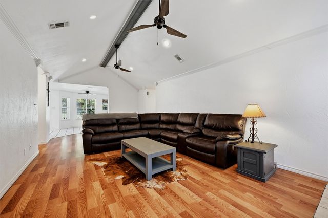 173 Graves Circle, Pottsboro, TX 75076