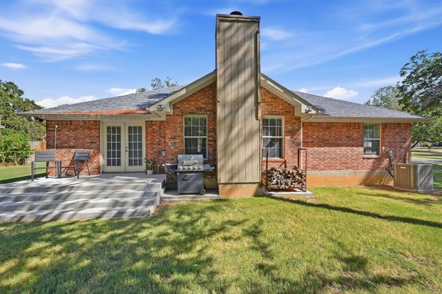 173 Graves Circle, Pottsboro, TX 75076