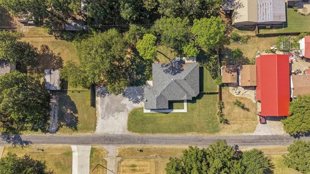 173 Graves Circle, Pottsboro, TX 75076
