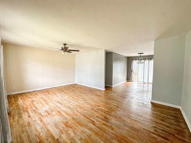 854 Lewis Ave, Salina, KS 67401