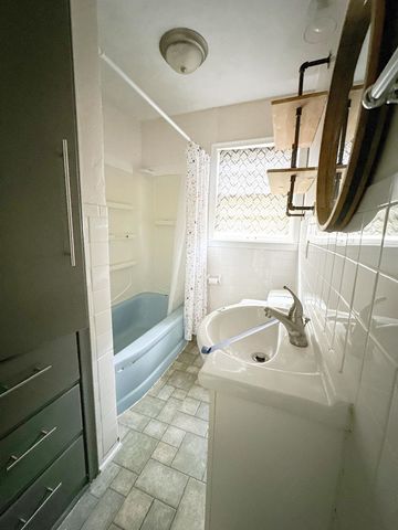 854 Lewis Ave, Salina, KS 67401