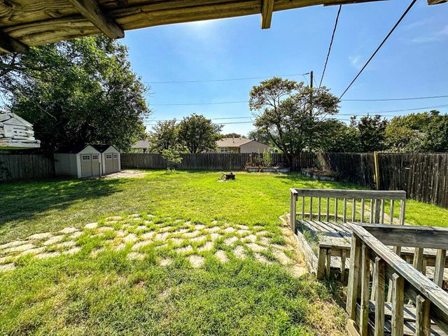 854 Lewis Ave, Salina, KS 67401