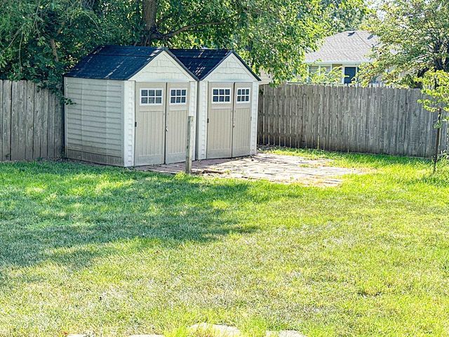 854 Lewis Ave, Salina, KS 67401