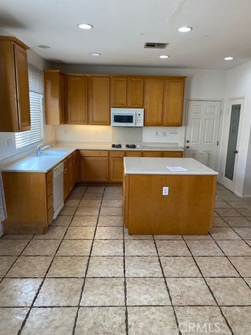 7018 Dove Valley, Eastvale, CA 92880