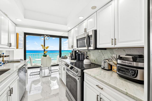 3360 S Ocean Boulevard, Palm Beach, FL 33480