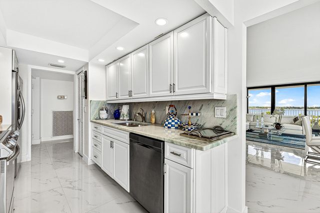 3360 S Ocean Boulevard, Palm Beach, FL 33480
