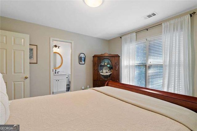 4775 BERKELEY WALK Point, Berkeley Lake, GA 30096