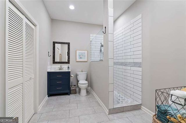 4775 BERKELEY WALK Point, Berkeley Lake, GA 30096