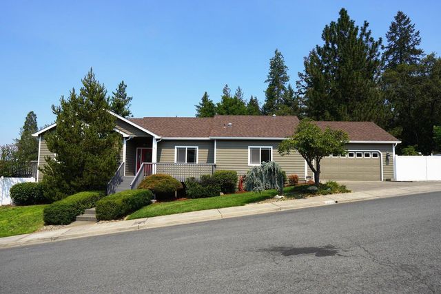 212 Wagon Wheel Drive, Grants Pass, OR 97527