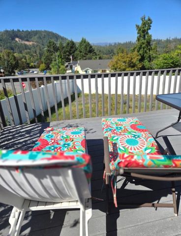 212 Wagon Wheel Drive, Grants Pass, OR 97527