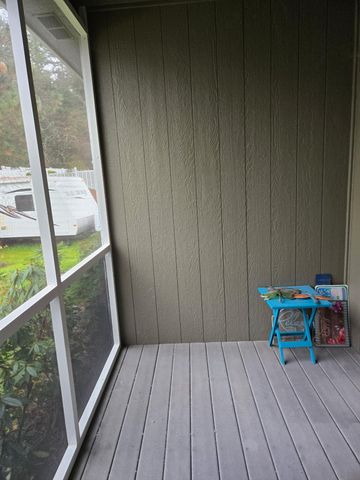 212 Wagon Wheel Drive, Grants Pass, OR 97527