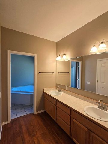 212 Wagon Wheel Drive, Grants Pass, OR 97527