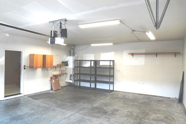 212 Wagon Wheel Drive, Grants Pass, OR 97527