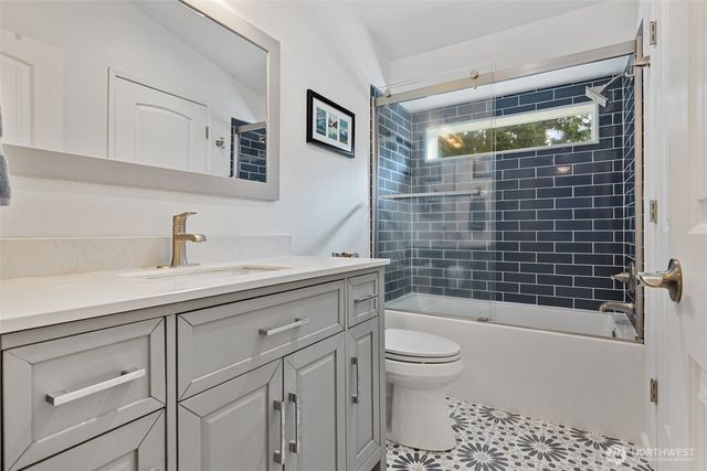 12217 221st Avenue Ct E, Bonney Lake, WA 98391