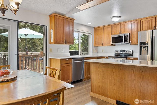 12217 221st Avenue Ct E, Bonney Lake, WA 98391
