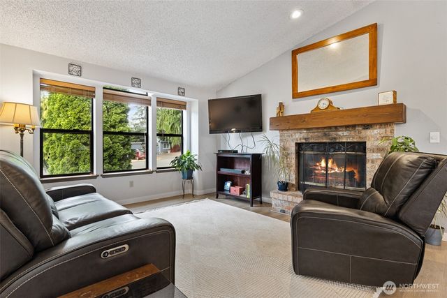12217 221st Avenue Ct E, Bonney Lake, WA 98391
