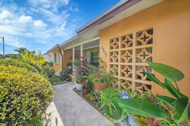 5303 NW 50th Avenue, Tamarac, FL 33319