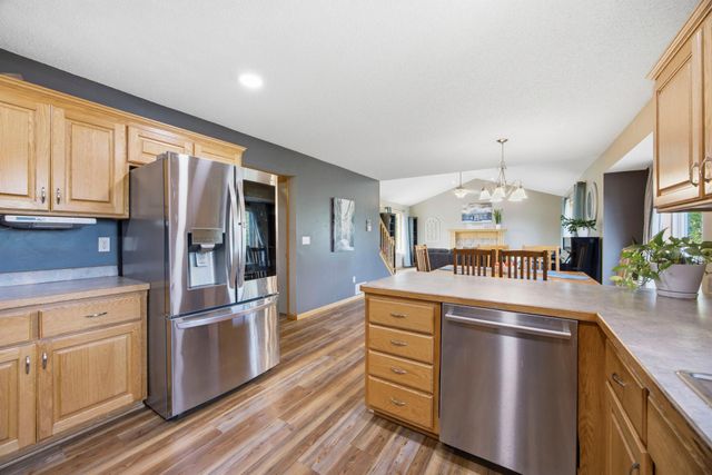 4463 194th Avenue NE, East Bethel, MN 55092