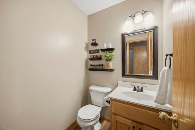 4463 194th Avenue NE, East Bethel, MN 55092