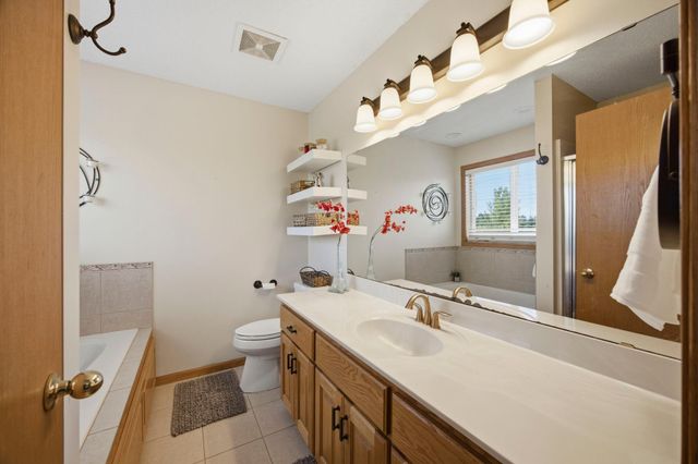 4463 194th Avenue NE, East Bethel, MN 55092
