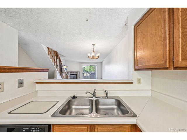 1818 S Quebec Way 2-2, Denver, CO 80231