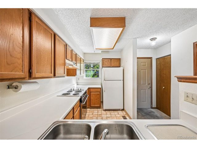 1818 S Quebec Way 2-2, Denver, CO 80231
