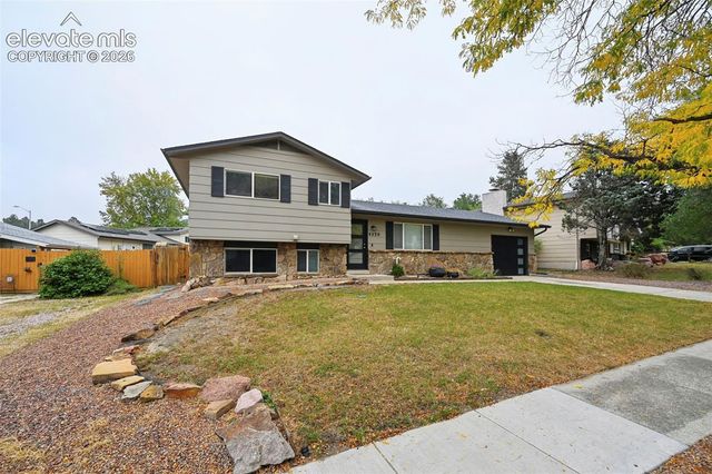 4220 N Nonchalant Circle, Colorado Springs, CO 80917