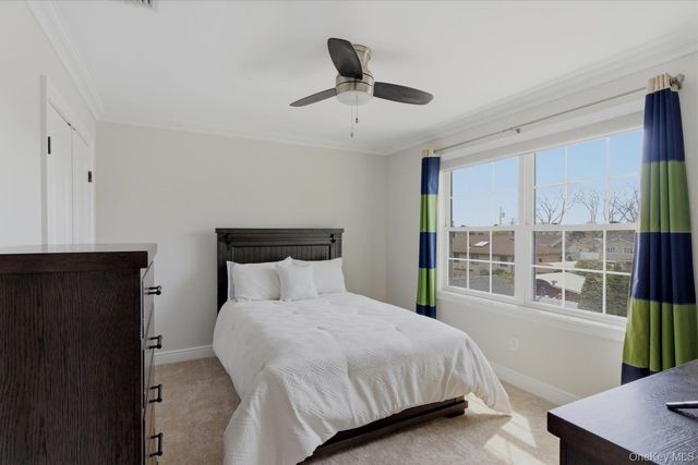 192 N Chestnut Street, Massapequa, NY 11758