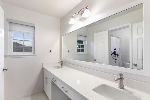 12506 Glenleigh Drive, Houston, TX 77014