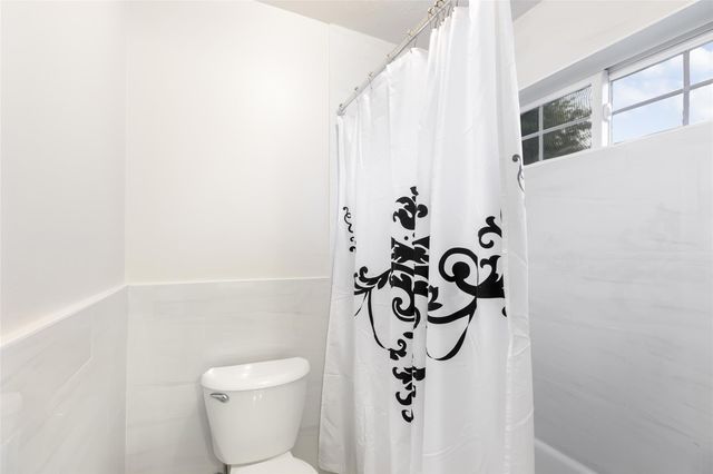 12506 Glenleigh Drive, Houston, TX 77014