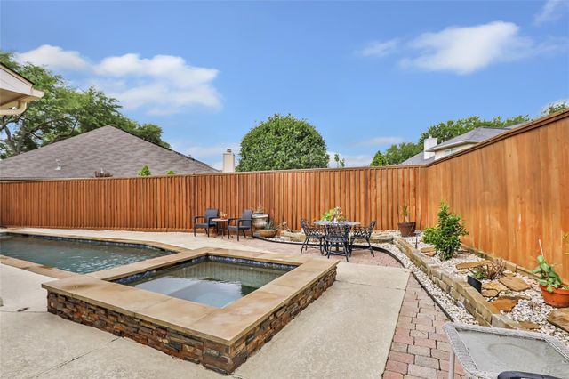 12506 Glenleigh Drive, Houston, TX 77014