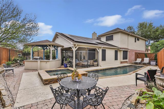 12506 Glenleigh Drive, Houston, TX 77014