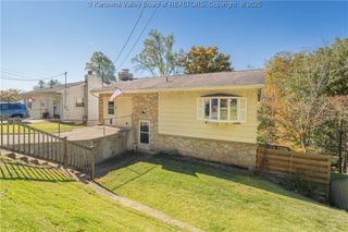 2225 Lilly Drive, Sissonville, WV 25320