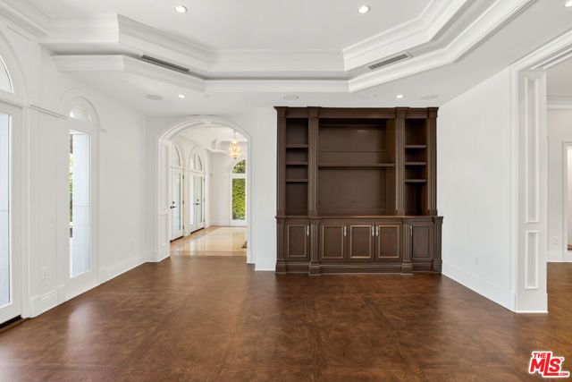 520 N Palm Drive, Beverly Hills, CA 90210