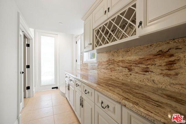 520 N Palm Drive, Beverly Hills, CA 90210