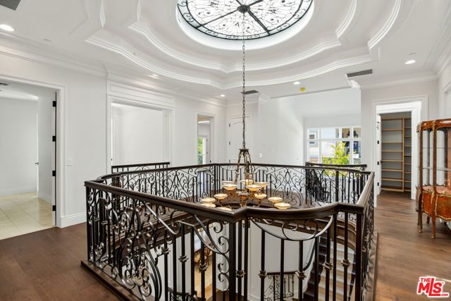 520 N Palm Drive, Beverly Hills, CA 90210