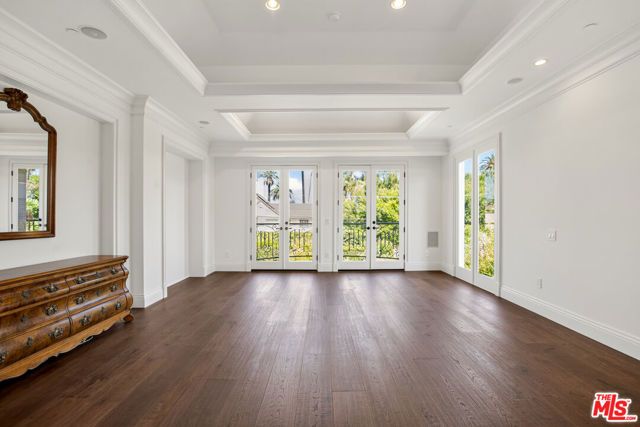 520 N Palm Drive, Beverly Hills, CA 90210