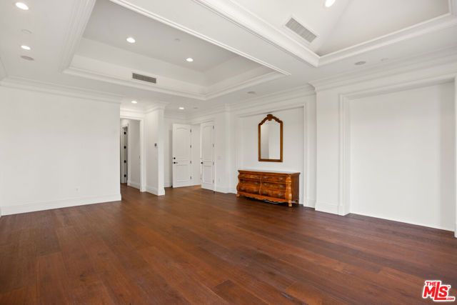 520 N Palm Drive, Beverly Hills, CA 90210