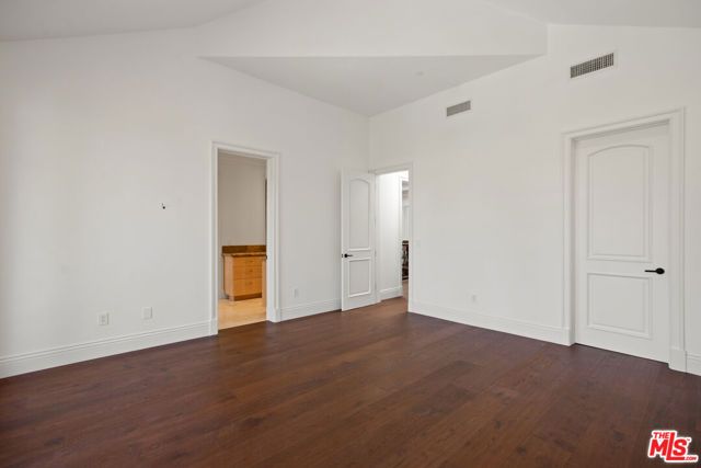 520 N Palm Drive, Beverly Hills, CA 90210