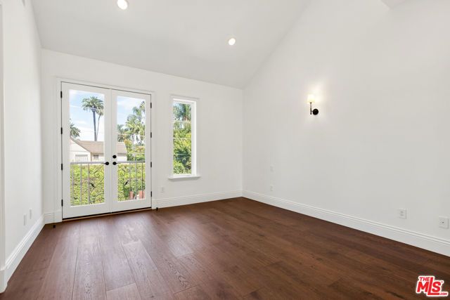520 N Palm Drive, Beverly Hills, CA 90210