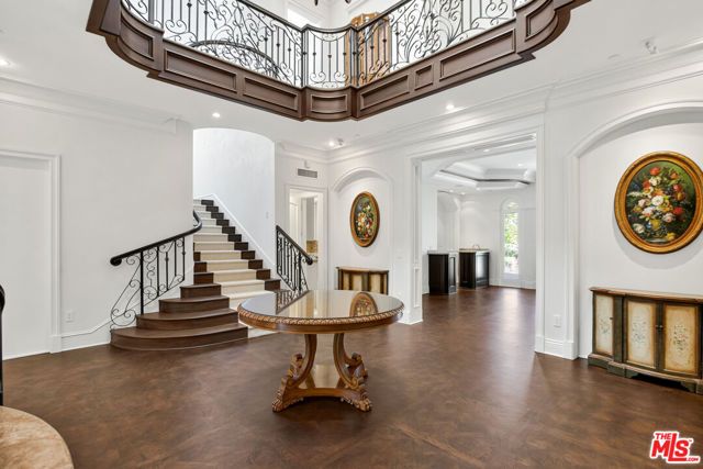 520 N Palm Drive, Beverly Hills, CA 90210
