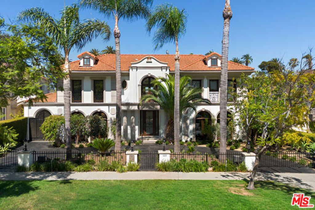 520 N Palm Drive, Beverly Hills, CA 90210