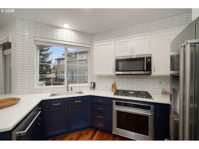 11633 Sw WATERTHRUSH Ter, Beaverton, OR 97007