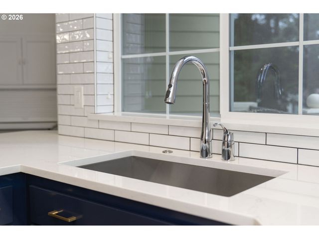 11633 Sw WATERTHRUSH Ter, Beaverton, OR 97007