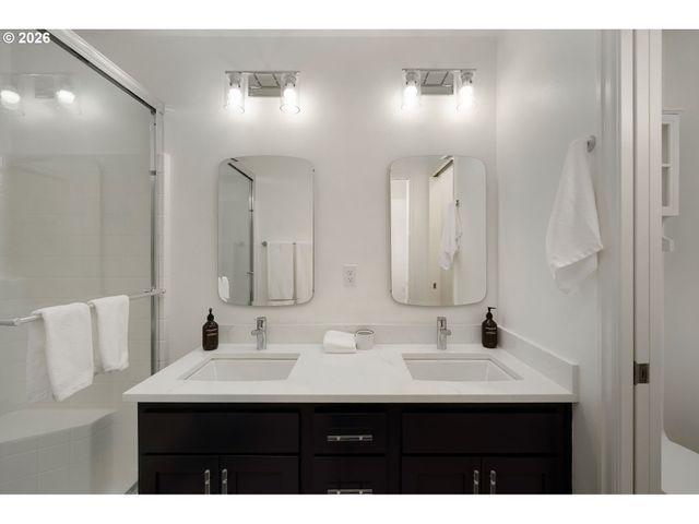 11633 Sw WATERTHRUSH Ter, Beaverton, OR 97007