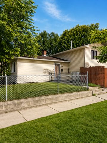 4859 Bryant Avenue N, Minneapolis, MN 55430