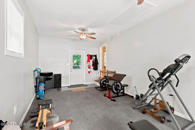 7000 Cochise Ct, Louisville, KY 40258