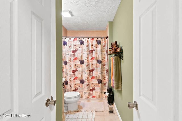 7000 Cochise Ct, Louisville, KY 40258